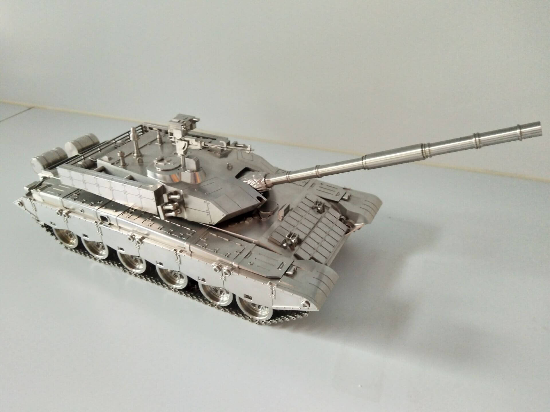 CNC machined Battle Tank Model