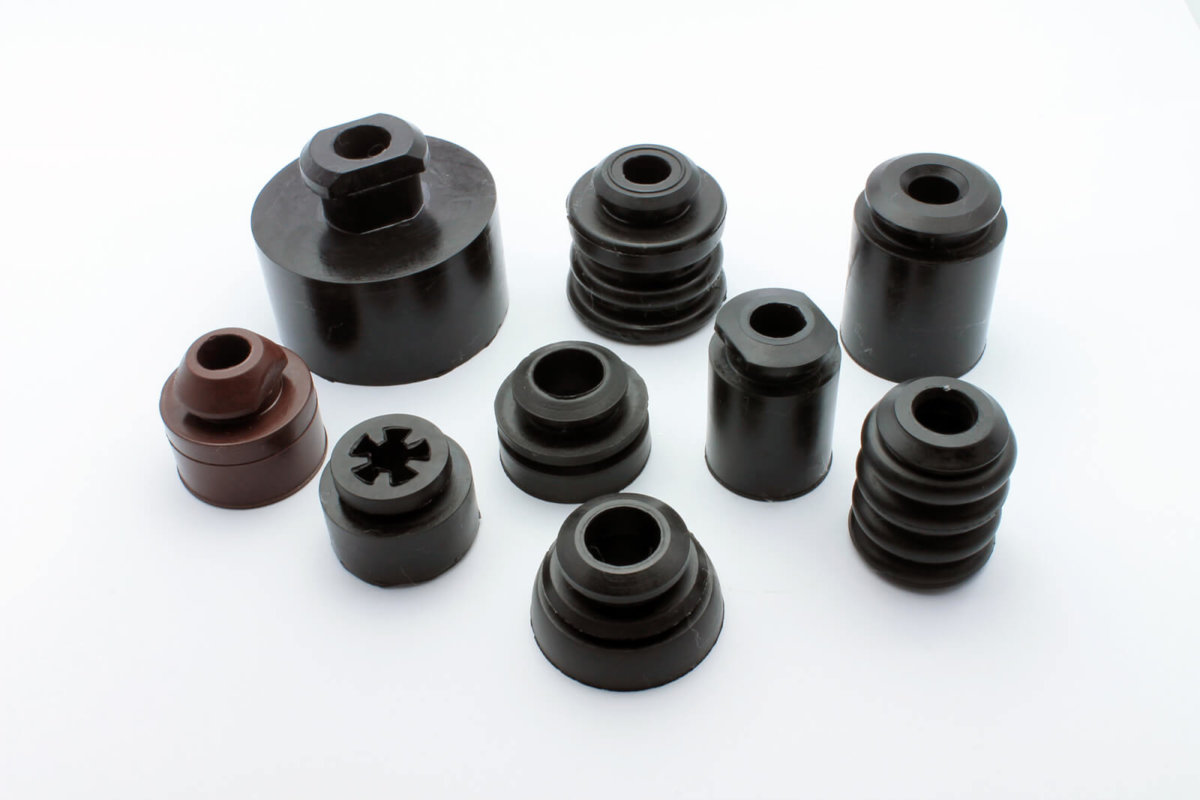 Elastomeric parts: injection molding silicone vs 3D printing flexible materials