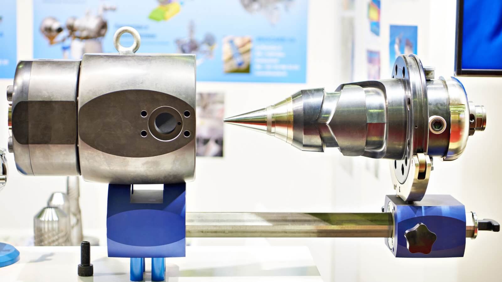 Injection molding vs Extrusion Differences and Comparison