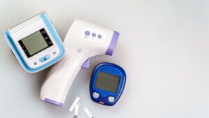 Quelles sont les phases clés du développement des dispositifs médicaux ?