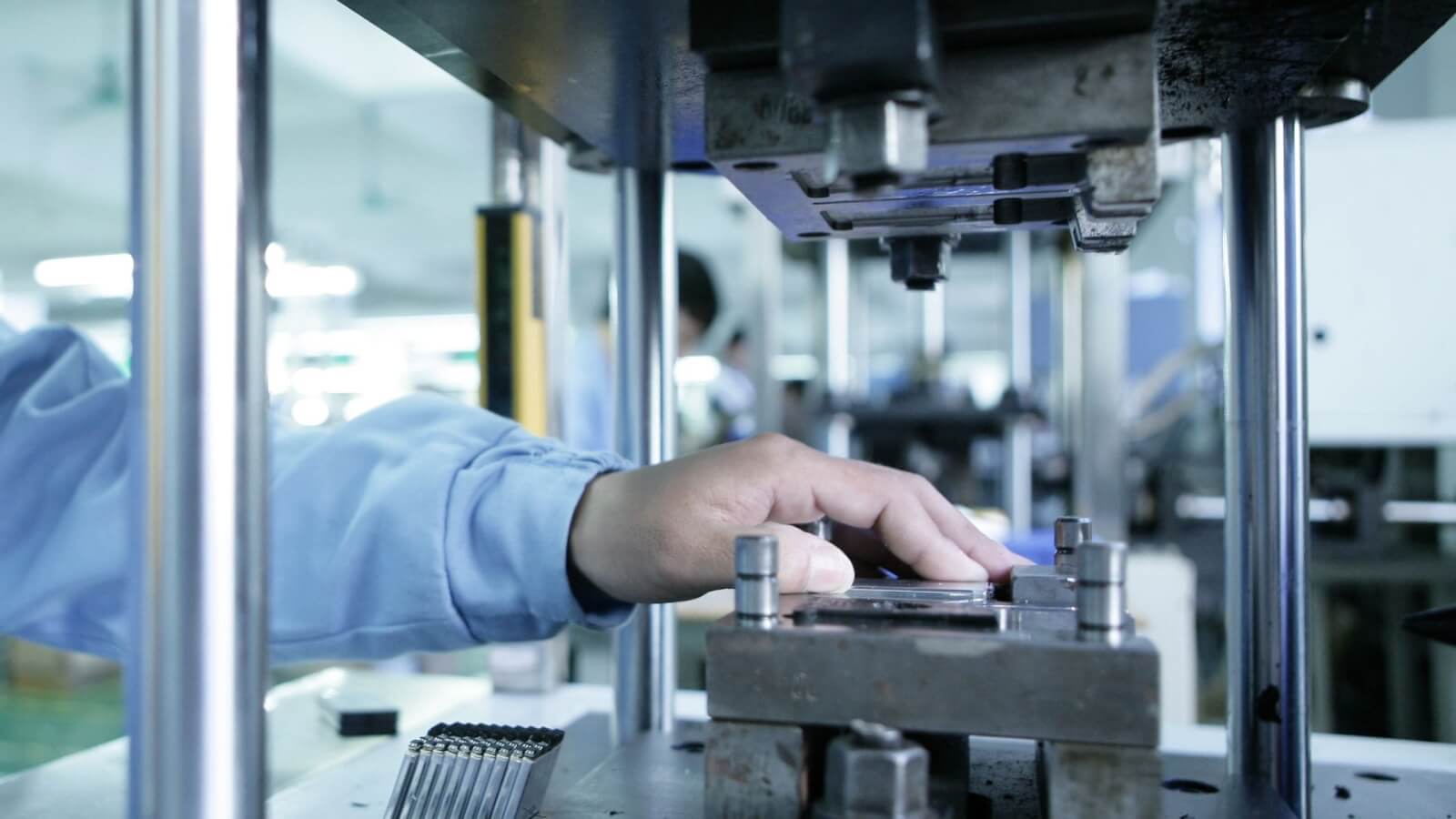 How Do Commodity, Engineering, and High-Performance Resins Compare?